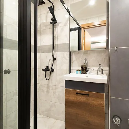 Istanbulites 3* イスタンブール