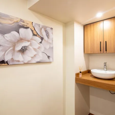 Istanbulites 3* イスタンブール