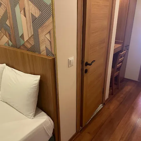 Istanbulites Hotel 3*