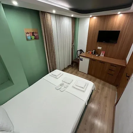 Istanbulites Hotel 3*